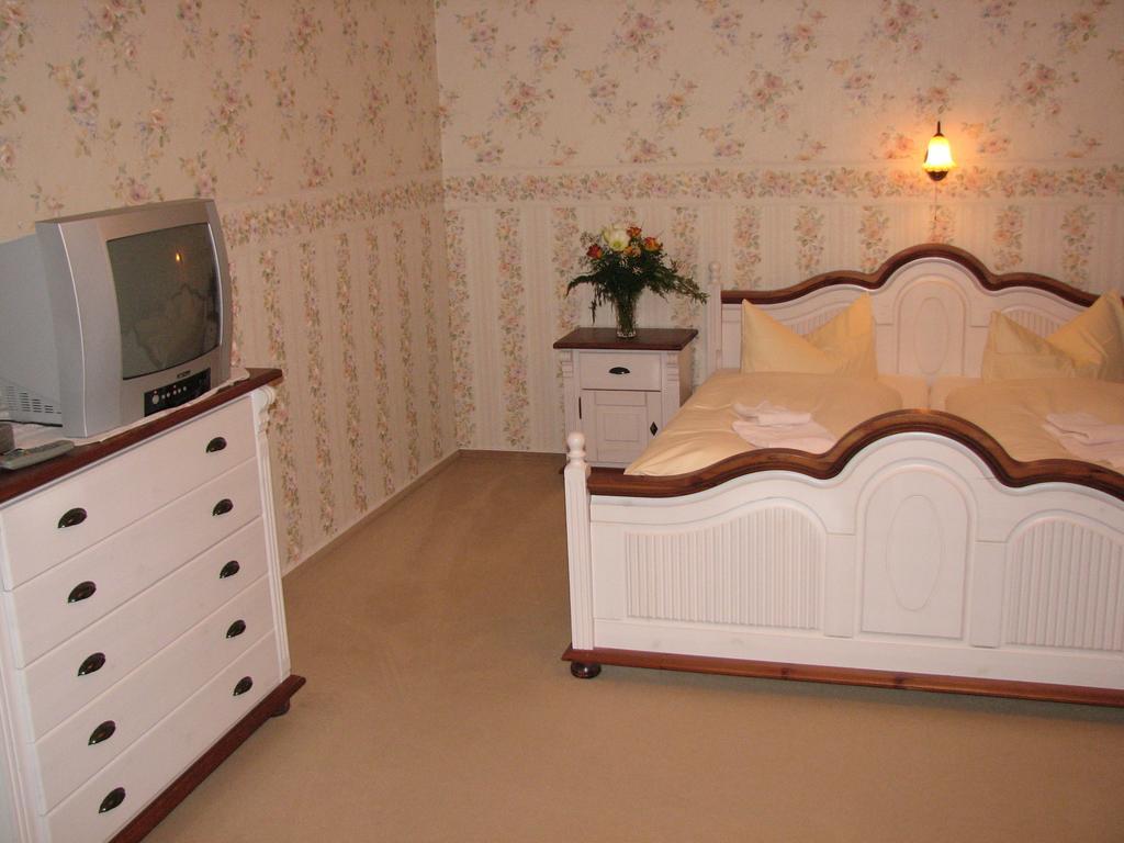 Hotel Garni Dekorahaus Bad Schandau Habitación foto