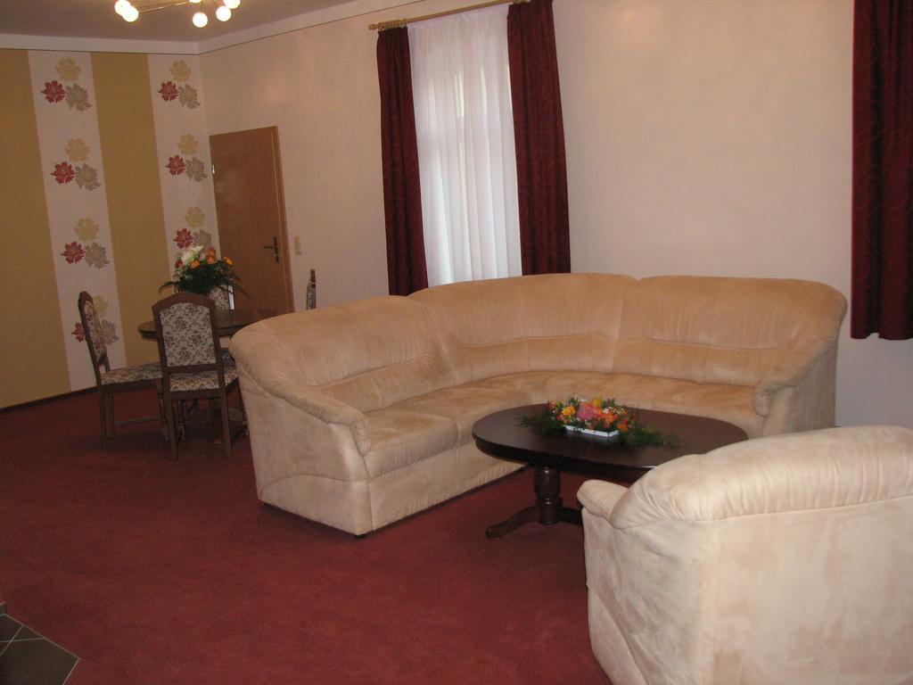 Hotel Garni Dekorahaus Bad Schandau Habitación foto